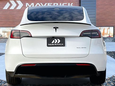 Used 2023 Tesla Model Y Long Range image 6