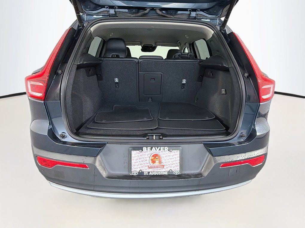 Used 2022 Volvo XC40 T5 Momentum w/ Premium Package AWD/4WD image 25