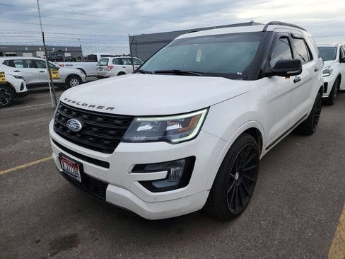 Used 2017 Ford Explorer Sport image 1