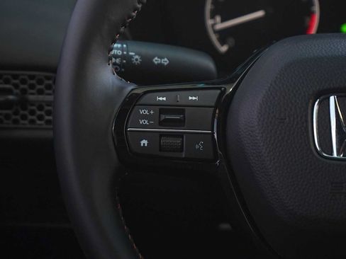 Used 2027 Honda HR-V Sport image 17