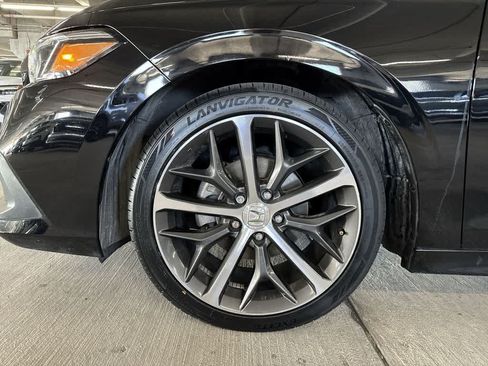 Used 2023 Honda Civic Touring image 10