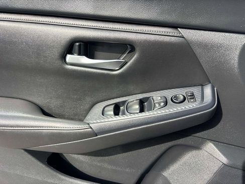 Certified 2023 Nissan Sentra SV image 15