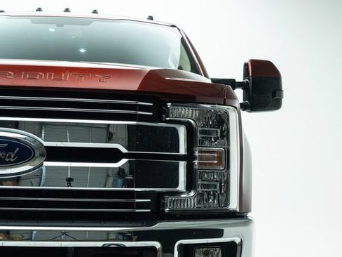 Used 2017 Ford F350 Lariat w/ Lariat Value Package AWD/4WD image 7