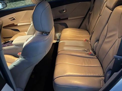 Used 2012 Toyota Venza XLE image 11