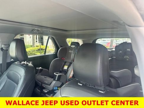 Used 2021 Ford Explorer XLT w/ Equipment Group 202A RWD image 7