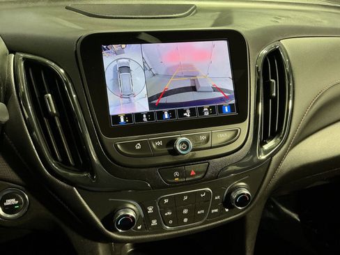 Used 2022 Chevrolet Equinox RS w/ RS Leather Package image 27