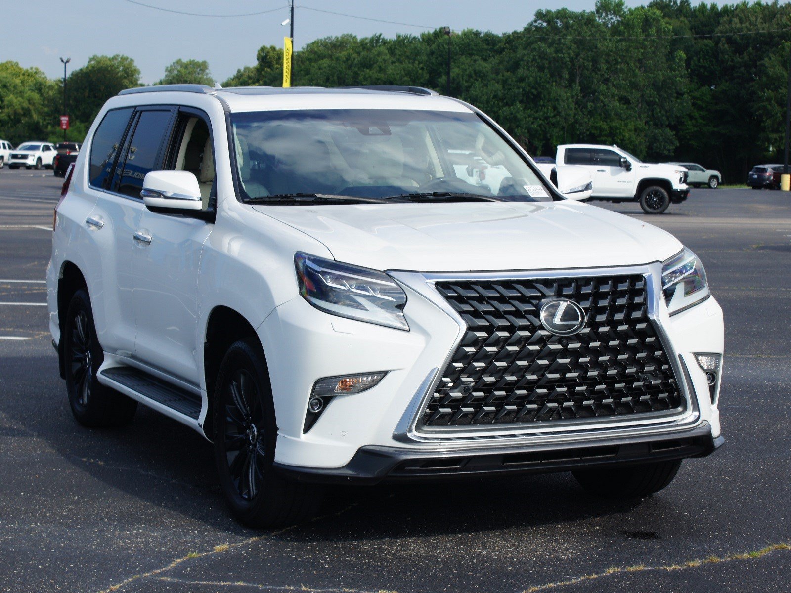 Used 2021 Lexus GX 460 Luxury w/ Sport Design Package AWD/4WD image 25