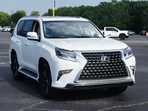 Used 2021 Lexus GX 460 Luxury w/ Sport Design Package AWD/4WD image 25