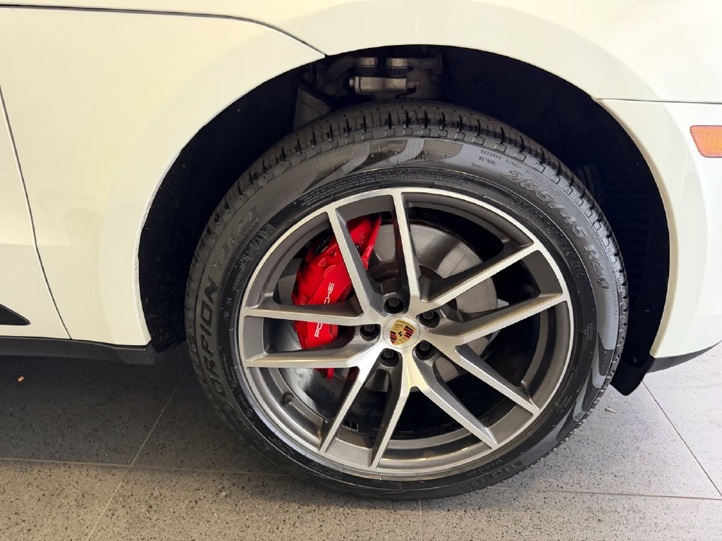 Certified 2022 Porsche Macan S AWD/4WD image 13