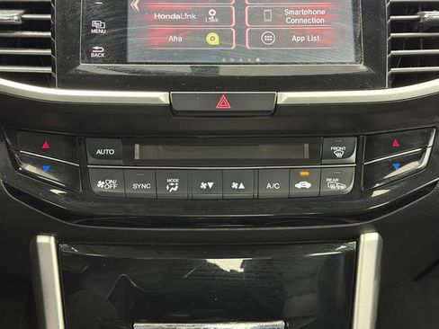 Used 2017 Honda Accord EX-L image 18