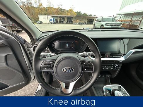 Used 2020 Kia Niro EX w/ Cold Weather Package image 29