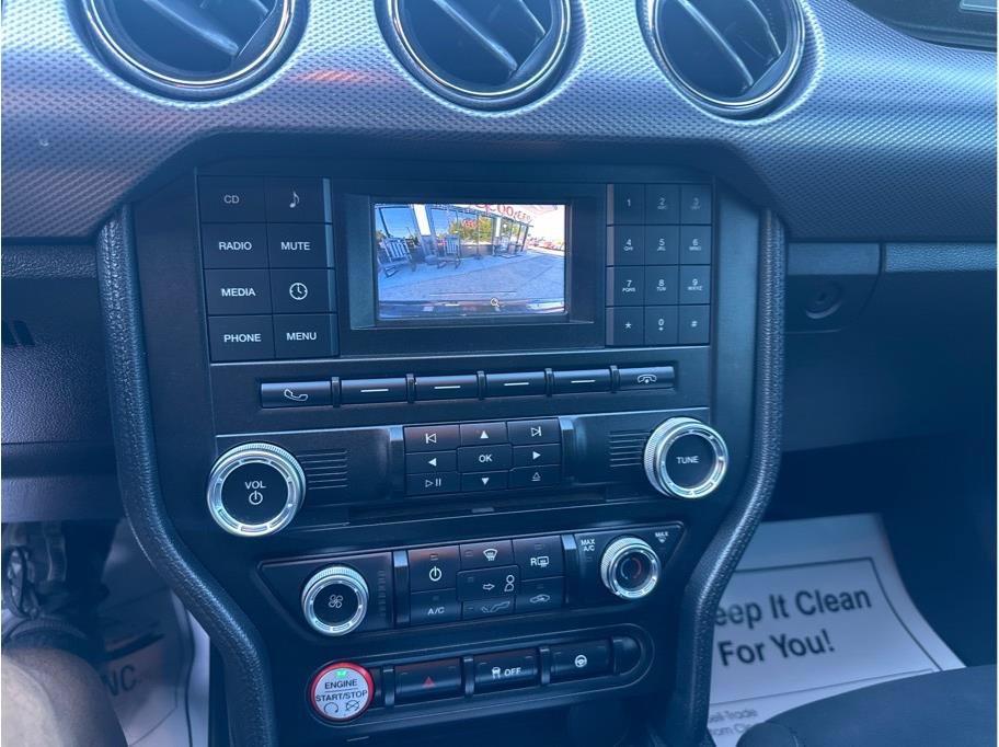 Used 2017 Ford Mustang Coupe RWD image 15