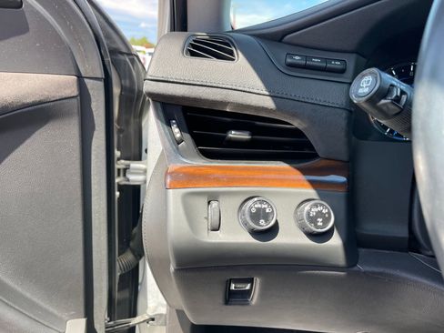 Used 2018 Cadillac Escalade Premium Luxury w/ LPO, Radiant Package image 15