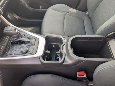 Used 2022 Toyota RAV4 SE w/ Convenience Package AWD/4WD image 29