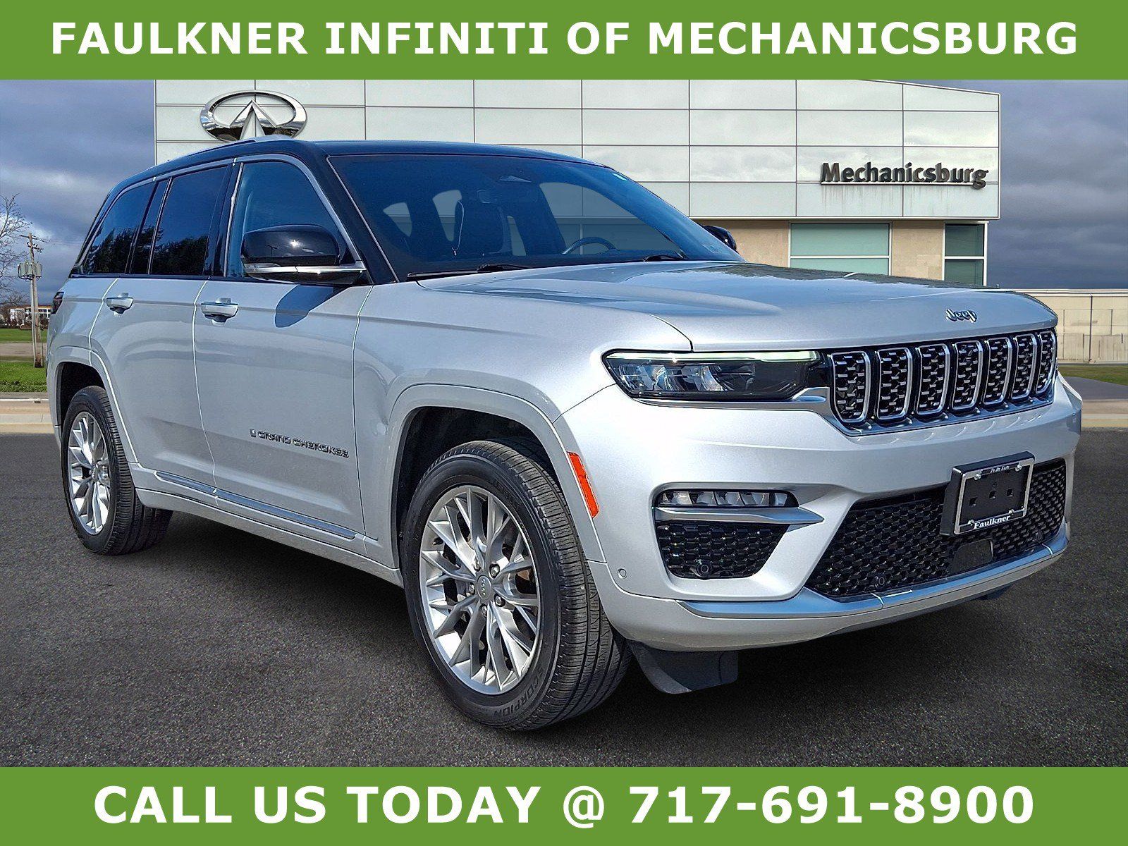Used 2023 Jeep Grand Cherokee Summit AWD/4WD image 1