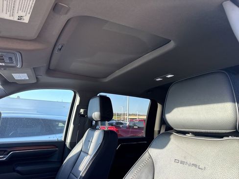 Used 2024 GMC Sierra 2500 Denali w/ Denali Reserve Package image 15