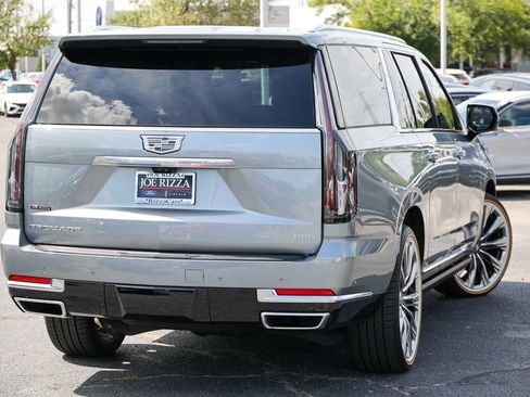 Used 2025 Cadillac Escalade ESV Premium Luxury Platinum AWD/4WD image 30