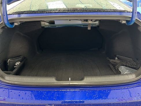 Used 2023 Hyundai Elantra SEL w/ Preferred Accessory Package image 8