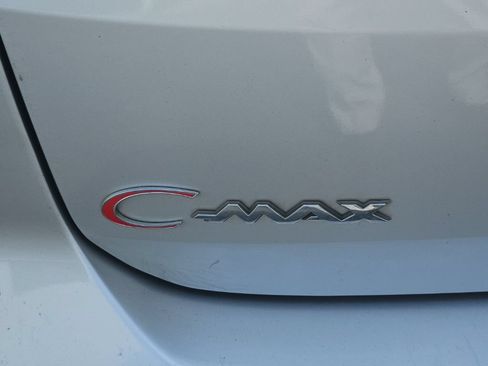 Used 2015 Ford C-MAX SE w/ Equipment Group 202A FWD image 8