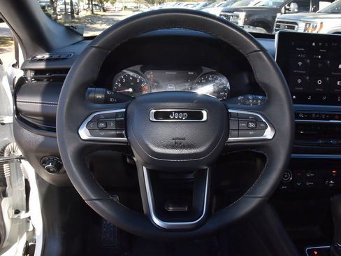 Used 2024 Jeep Compass Latitude w/ Altitude Special Edition image 22