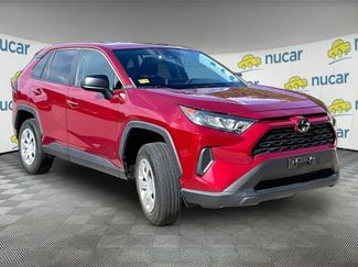 Used 2022 Toyota RAV4 LE AWD/4WD video 1
