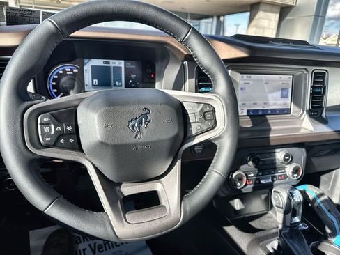 Used 2023 Ford Bronco Outer Banks image 17