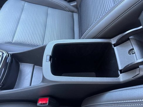 Used 2026 Chevrolet Trax LT w/ Sunroof Package FWD image 31