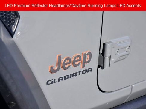 Used 2021 Jeep Gladiator Mojave image 10