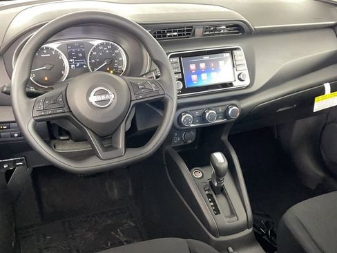 New 2025 Nissan Kicks Play S image 15