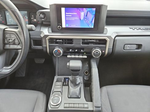 Used 2024 Toyota Tacoma TRD Sport image 11