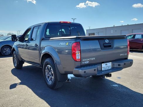 Used 2018 Nissan Frontier PRO-4X image 3