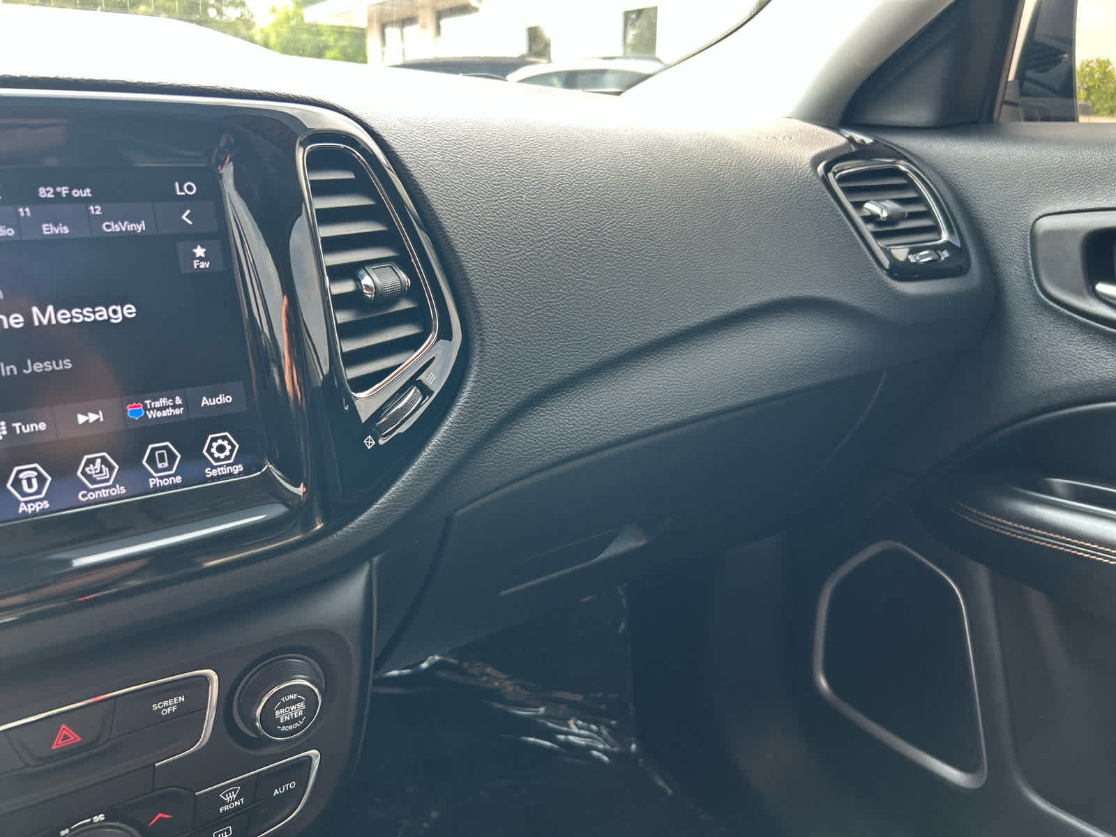 Used 2019 Jeep Compass Limited FWD image 19