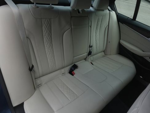 Used 2023 BMW 540i xDrive w/ M Sport Package image 15