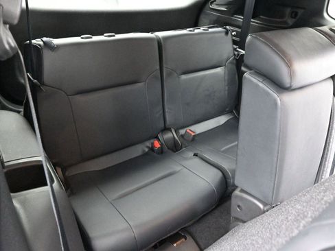 Used 2022 Mitsubishi Outlander SE image 30