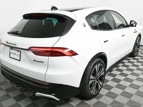New 2025 Maserati Grecale Folgore image 29