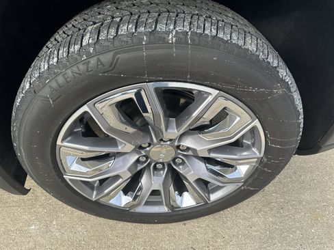 Used 2023 GMC Sierra 1500 Denali w/ Denali Reserve Package image 4