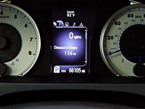 Used 2016 Toyota Camry SE FWD image 14