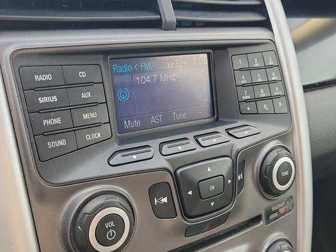 Used 2013 Ford Edge SE image 24