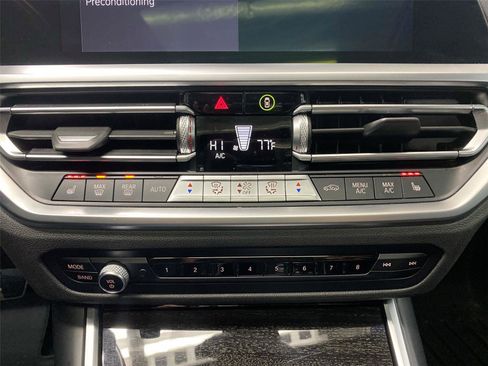 Used 2021 BMW 330e xDrive 330e xDrive w/ M Sport Package image 21