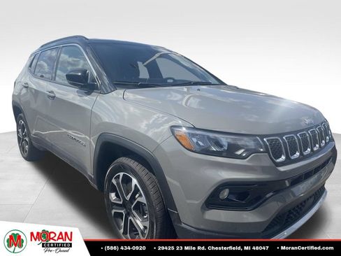 Used 2023 Jeep Compass Limited AWD/4WD image 3