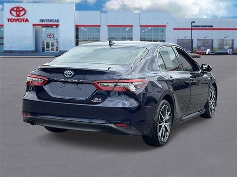 Certified 2021 Toyota Camry XLE image 5