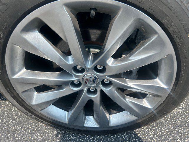 Used 2023 Buick Envision Avenir AWD/4WD image 10
