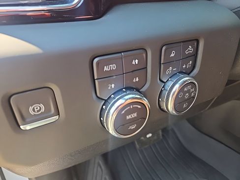 Used 2024 GMC Sierra 1500 Denali Ultimate AWD/4WD image 16