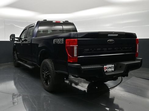 Used 2022 Ford F250 Lariat w/ Black Appearance Package AWD/4WD image 8