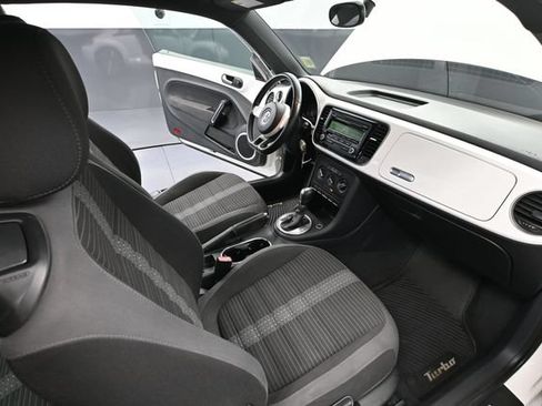Used 2012 Volkswagen Beetle 2.0T FWD image 33