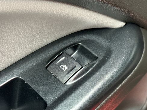 Used 2015 Chevrolet Colorado LT w/ Luxury Package image 30