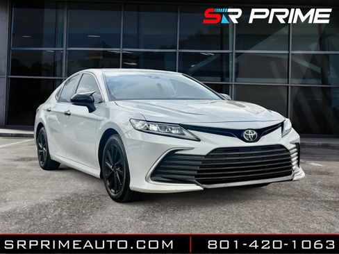 Used 2024 Toyota Camry LE image 4