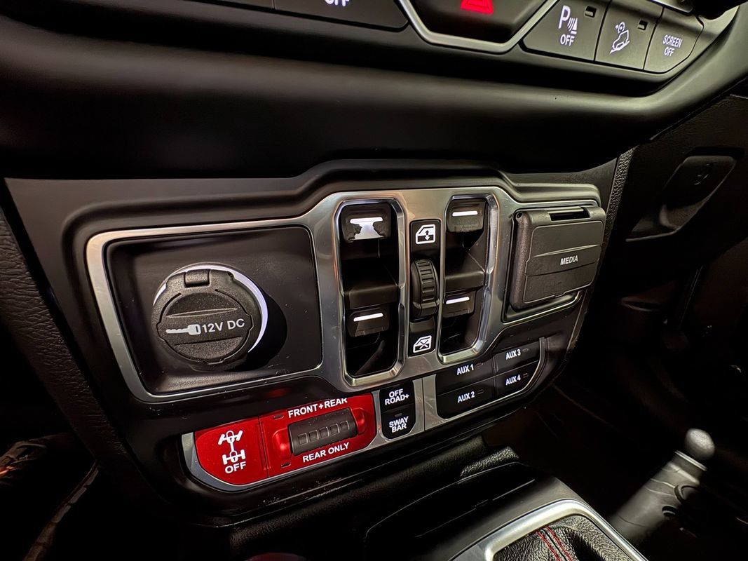 Used 2021 Jeep Wrangler Unlimited Rubicon AWD/4WD image 27