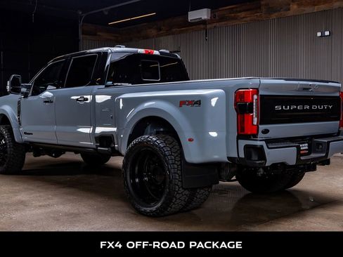 Used 2025 Ford F450 Platinum w/ Platinum Plus Package image 7