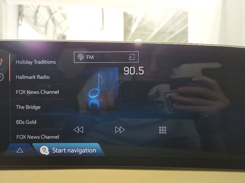 Used 2024 Cadillac XT4 Luxury w/ Cold Weather Package image 20